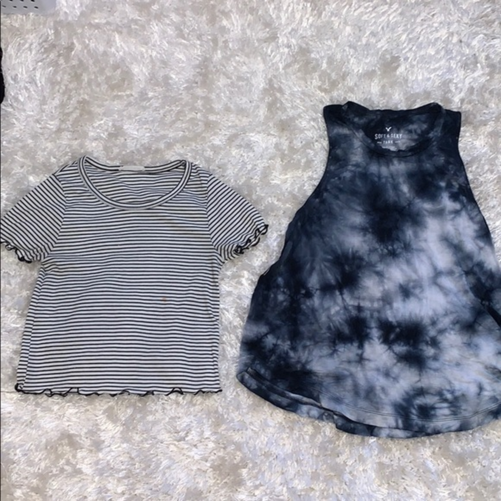 2 xs bundle shirts American eagle and a tillys top